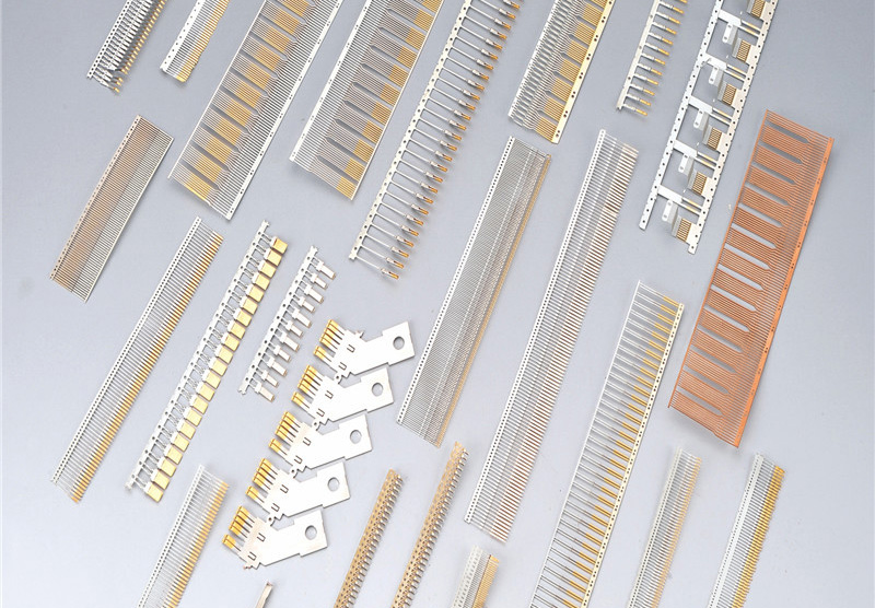 電子連接器端子器